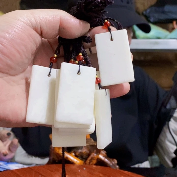 蛇纹石玉未镶嵌原石