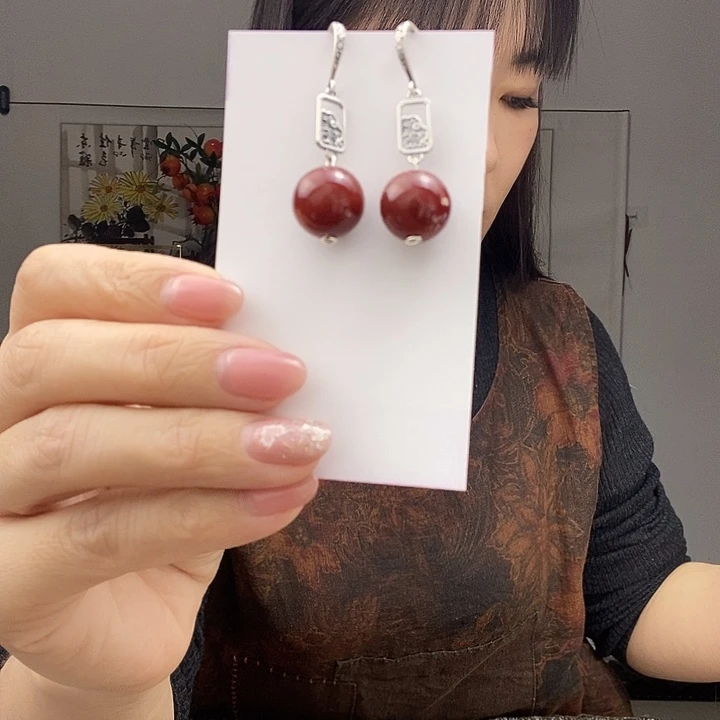 玛瑙/玉髓耳钉未镶嵌耳饰