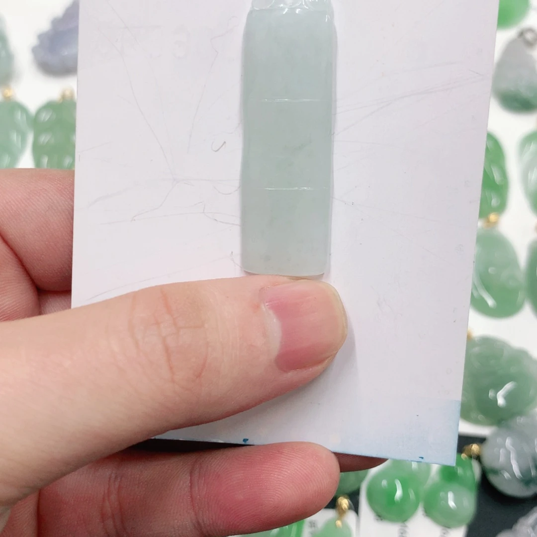 翡翠颈饰未镶嵌121212121212