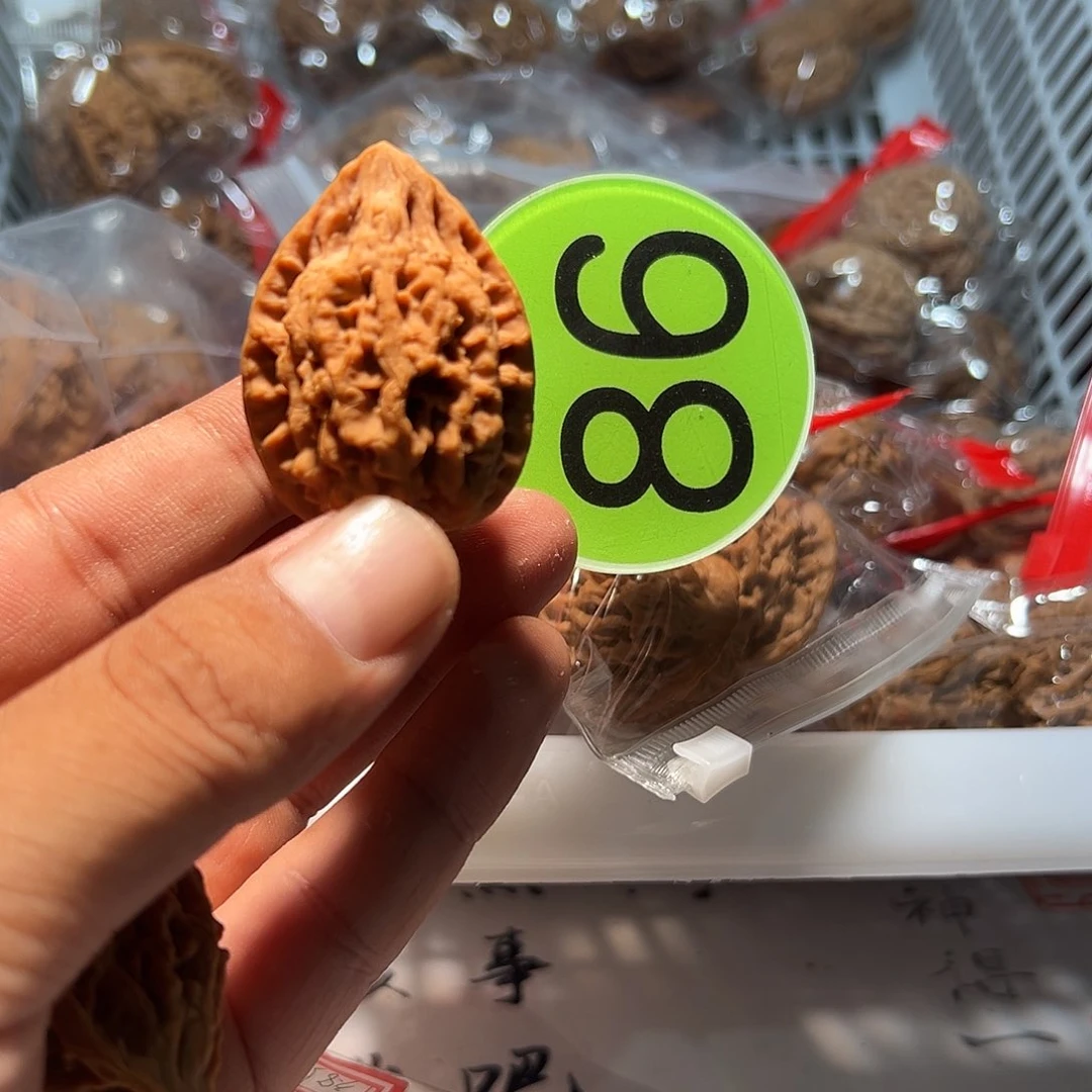*****文玩核桃，绿色86号