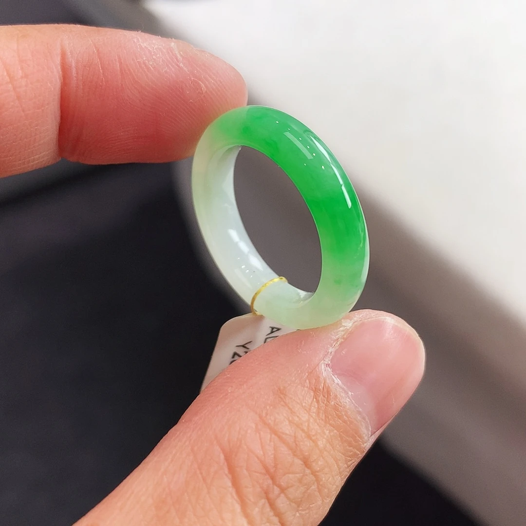 翡翠未镶嵌戒指17号