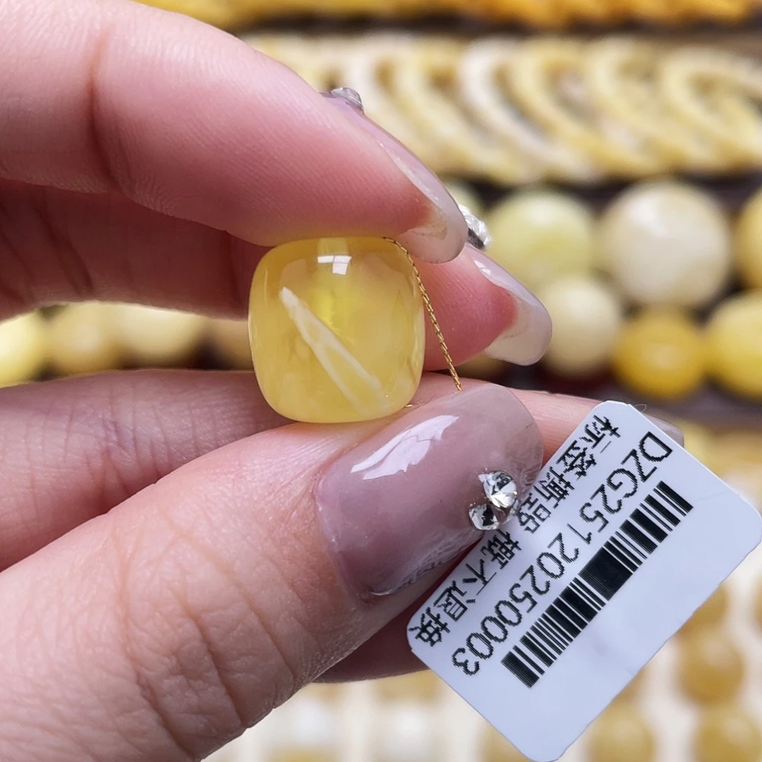 琥珀未镶嵌裸石12.7*13.4mm桶珠