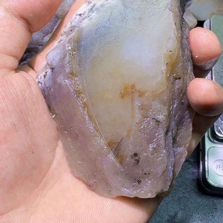 未镶嵌和田玉（糖玉）珠宝半成品