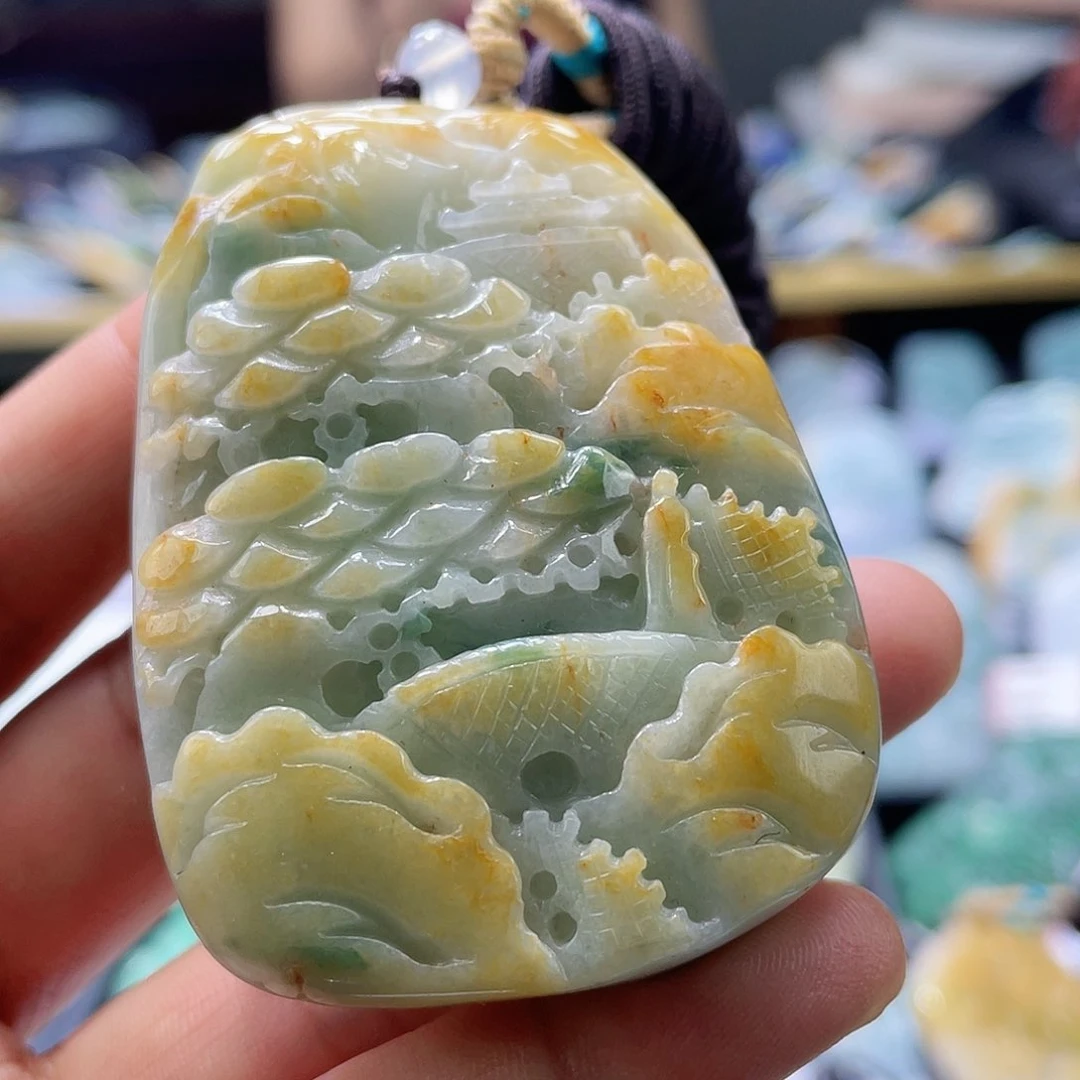 颈饰未镶嵌翡翠一个