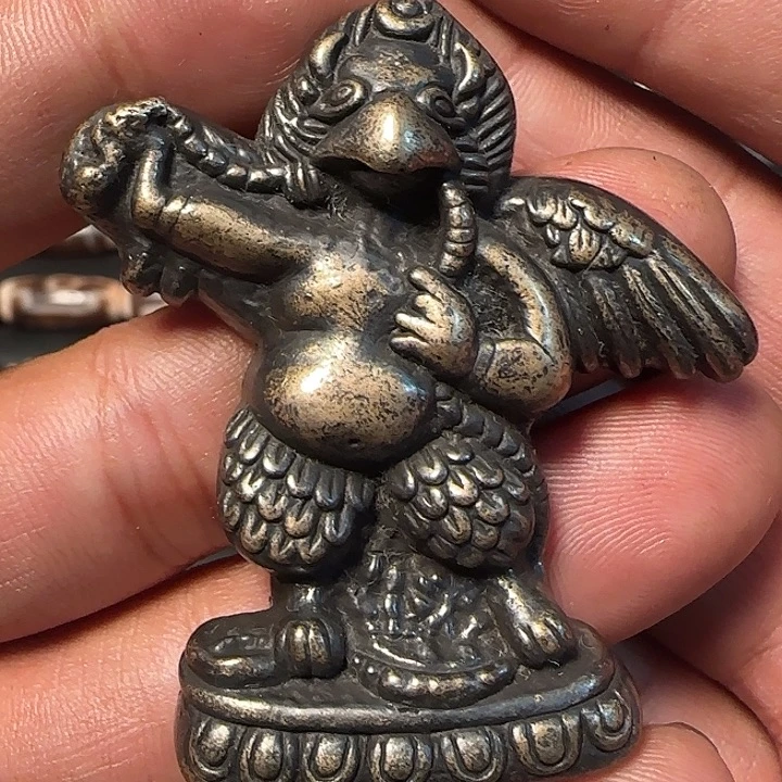 玛瑙/玉髓合金颈饰大鹏鸟