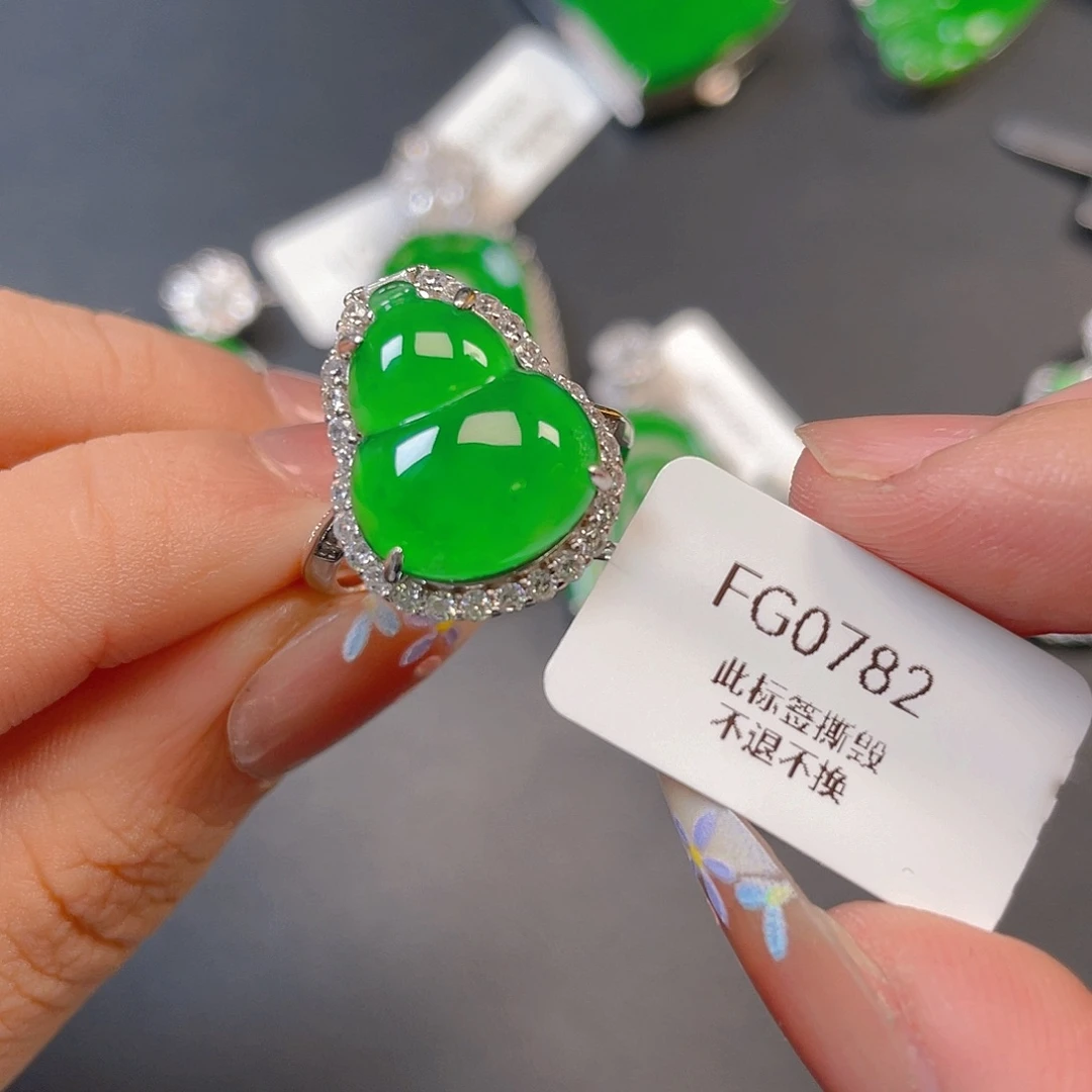 【闪购商品】颈饰银S925镶嵌翡翠翡翠