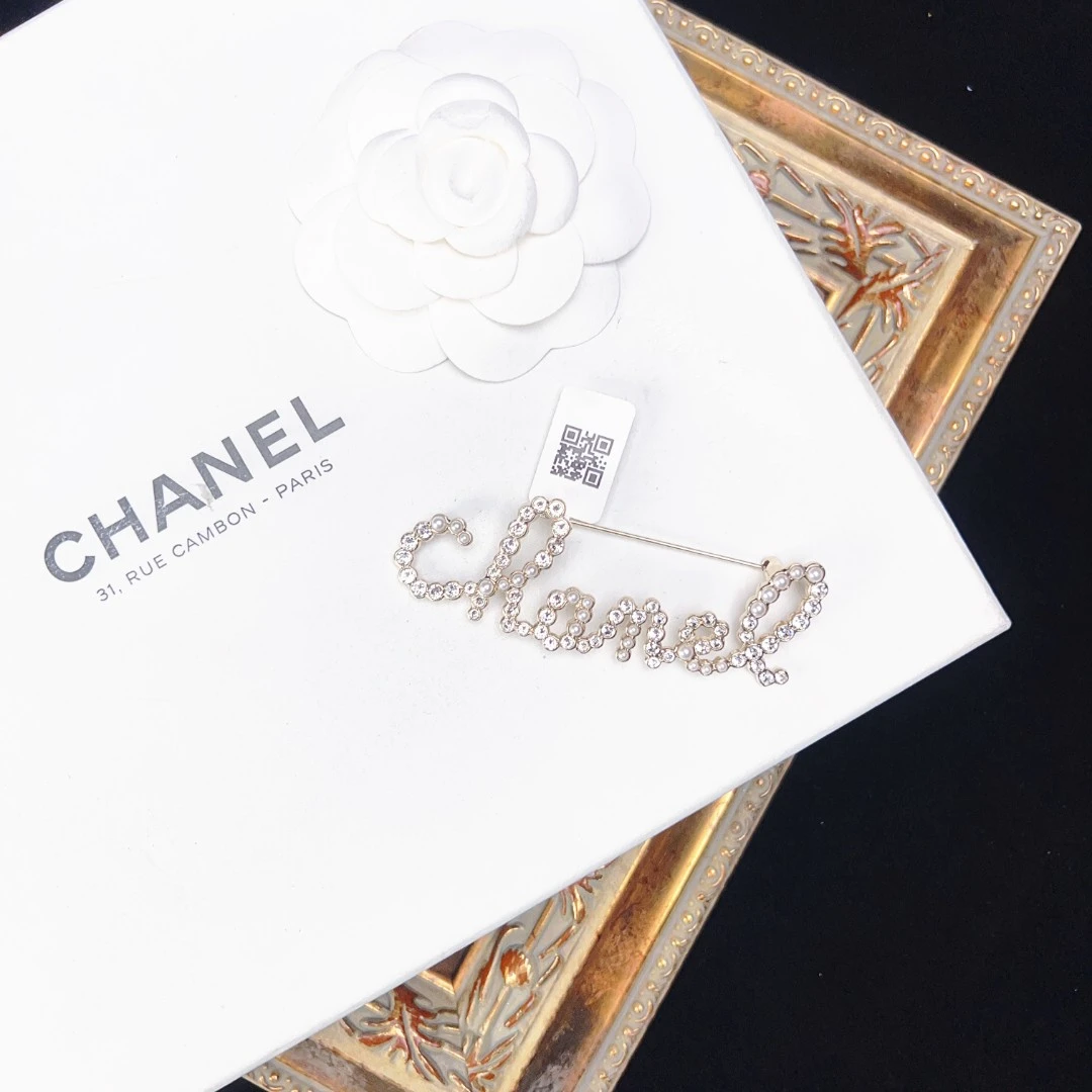 95新 Chanel/香奈儿 柚礼中古/香奈儿字母镂空胸针hz511047