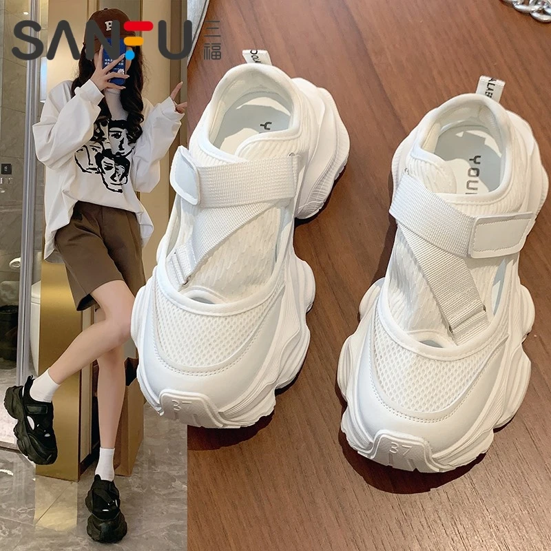 三福6cm增高镂空透气老爹鞋女2025夏新款厚底魔术贴网面运动凉鞋
