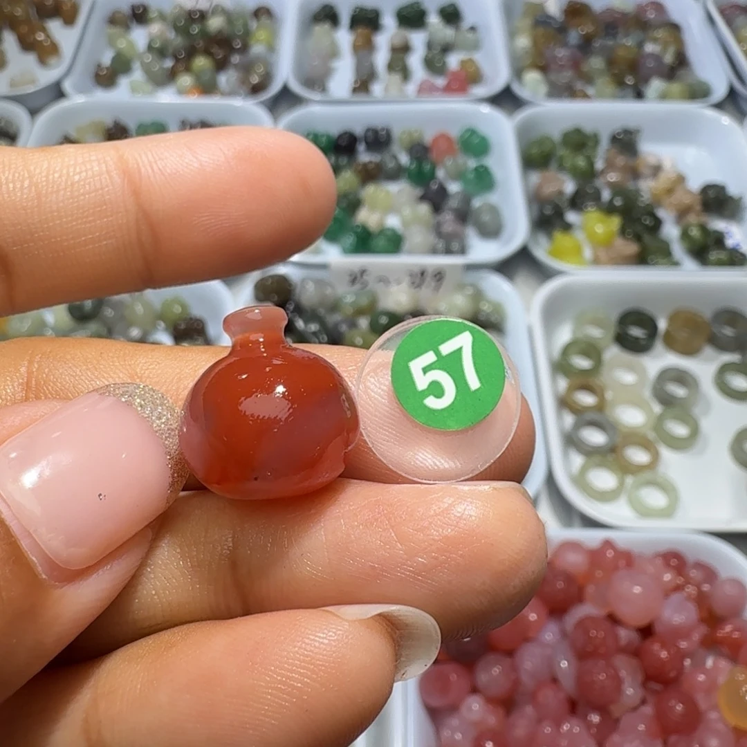 和田玉未镶嵌珠宝奇石