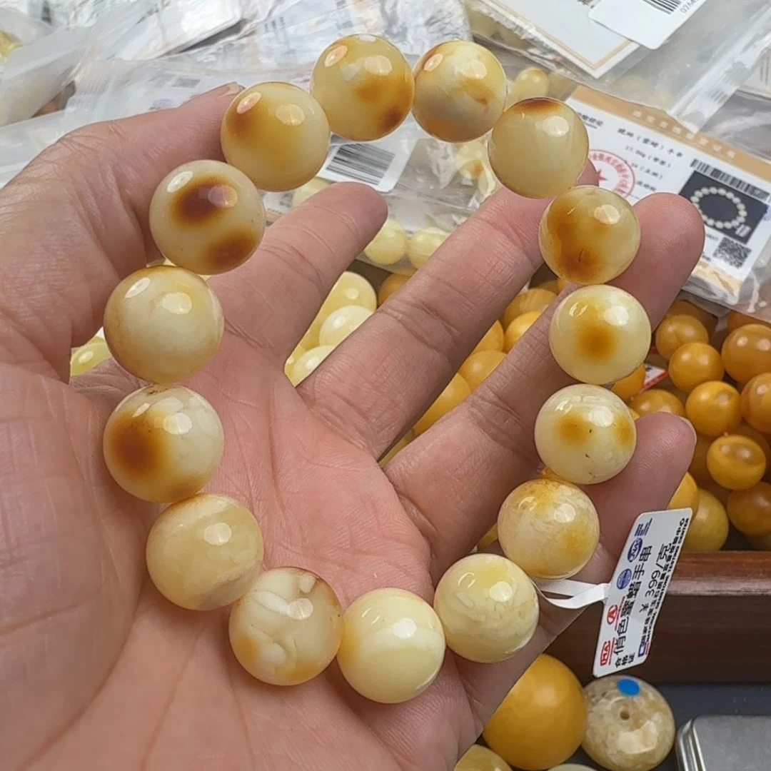 未镶嵌琥珀珠宝奇石