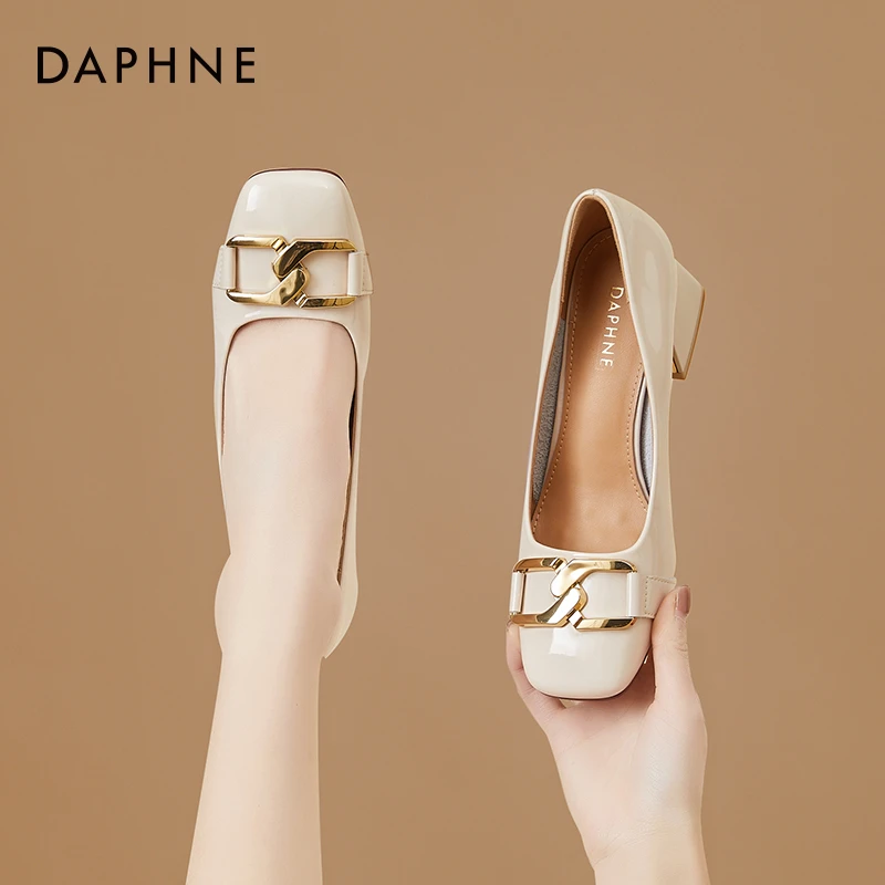 达芙妮高跟鞋女鞋子粗跟黑色秋季2025新款皮鞋中跟中年妈妈鞋单鞋