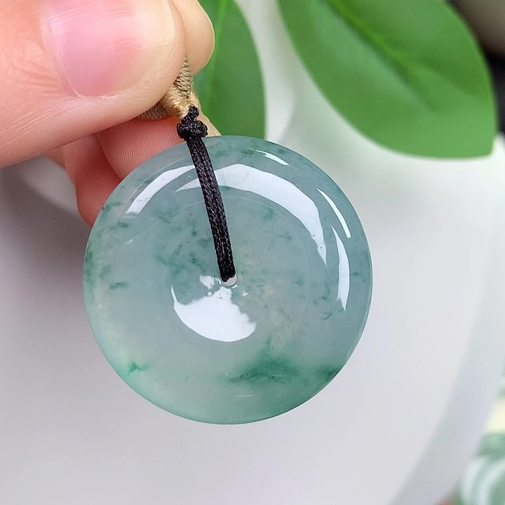 翡翠未镶嵌颈饰平安扣 30.4-6.8mm