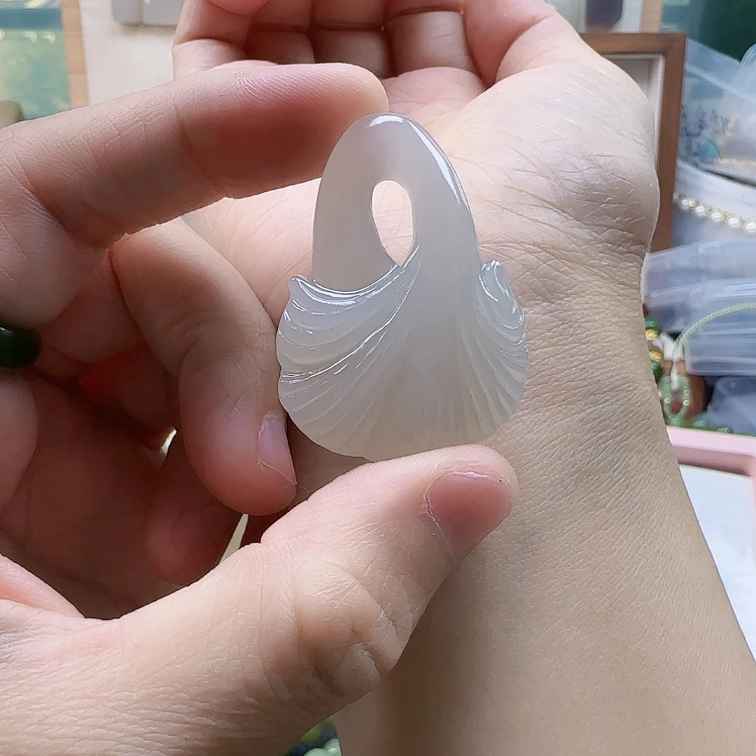 爱****和田玉未镶嵌吊坠(不含链)