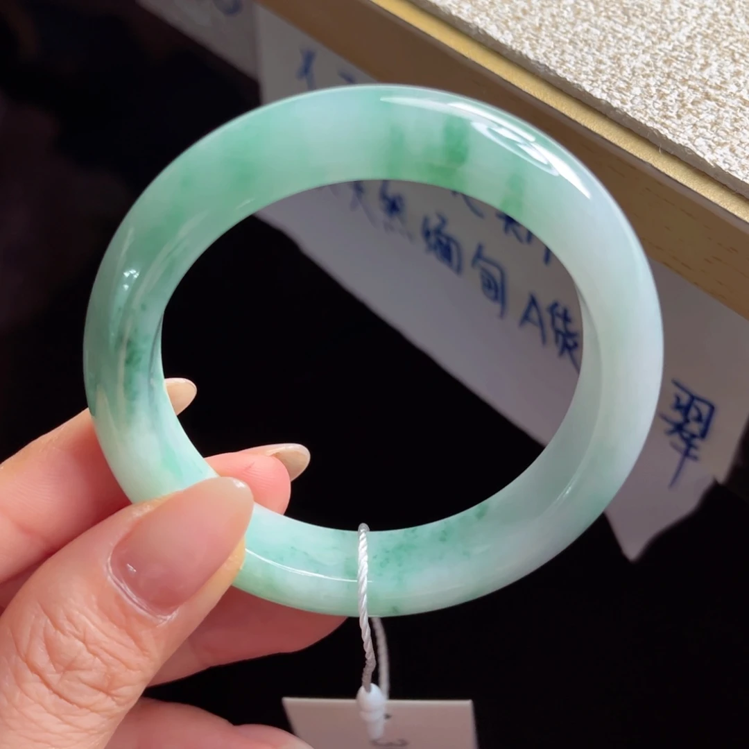 困****未镶嵌手镯翡翠手镯
