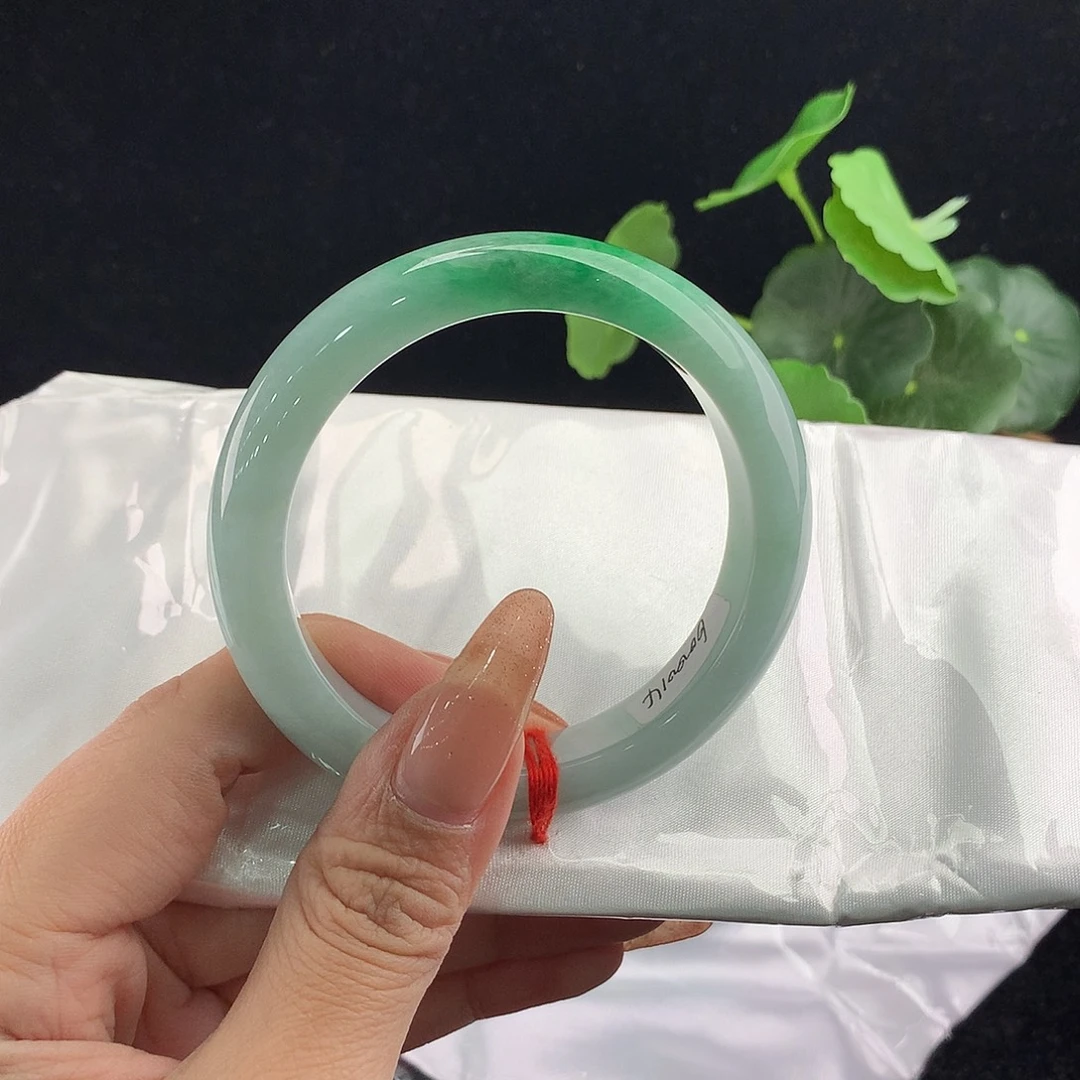 翡翠未镶嵌手镯正57