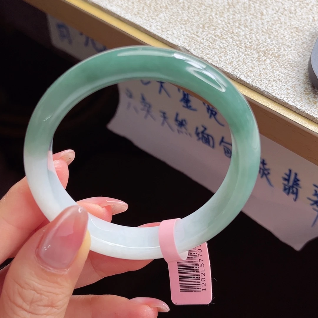 翡翠未镶嵌手镯手镯