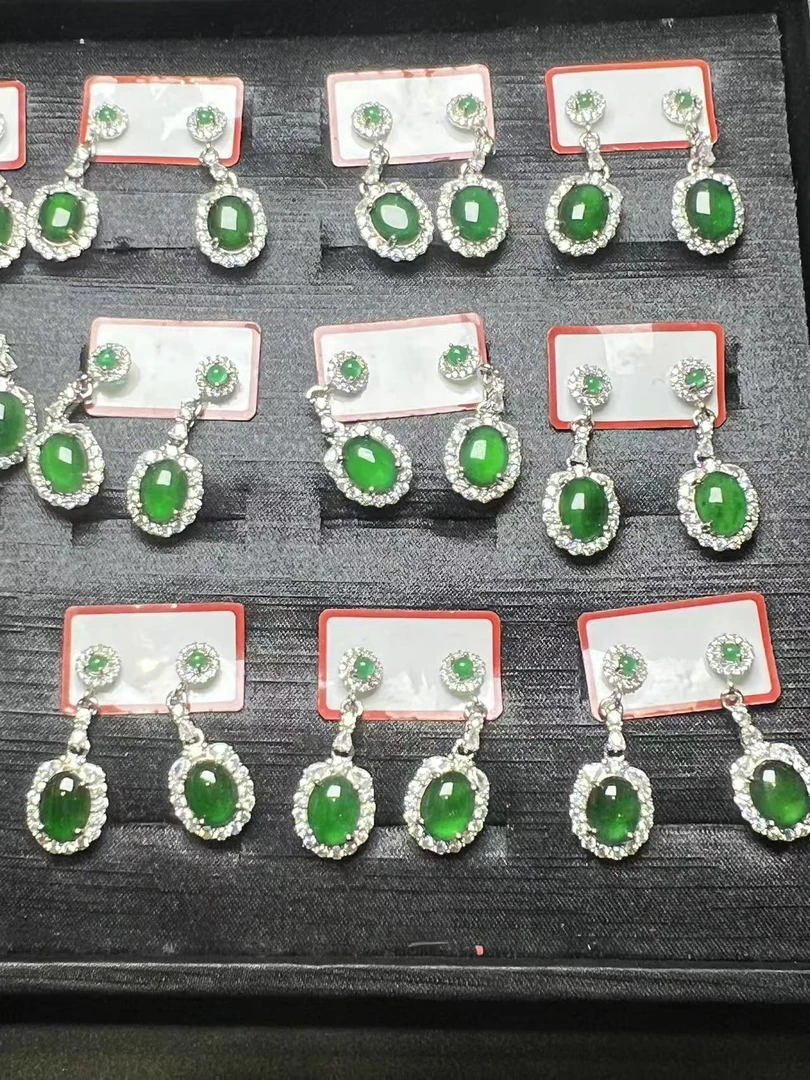 【现场收货】天然翡翠耳钉 多样性发货发一件 1912/03