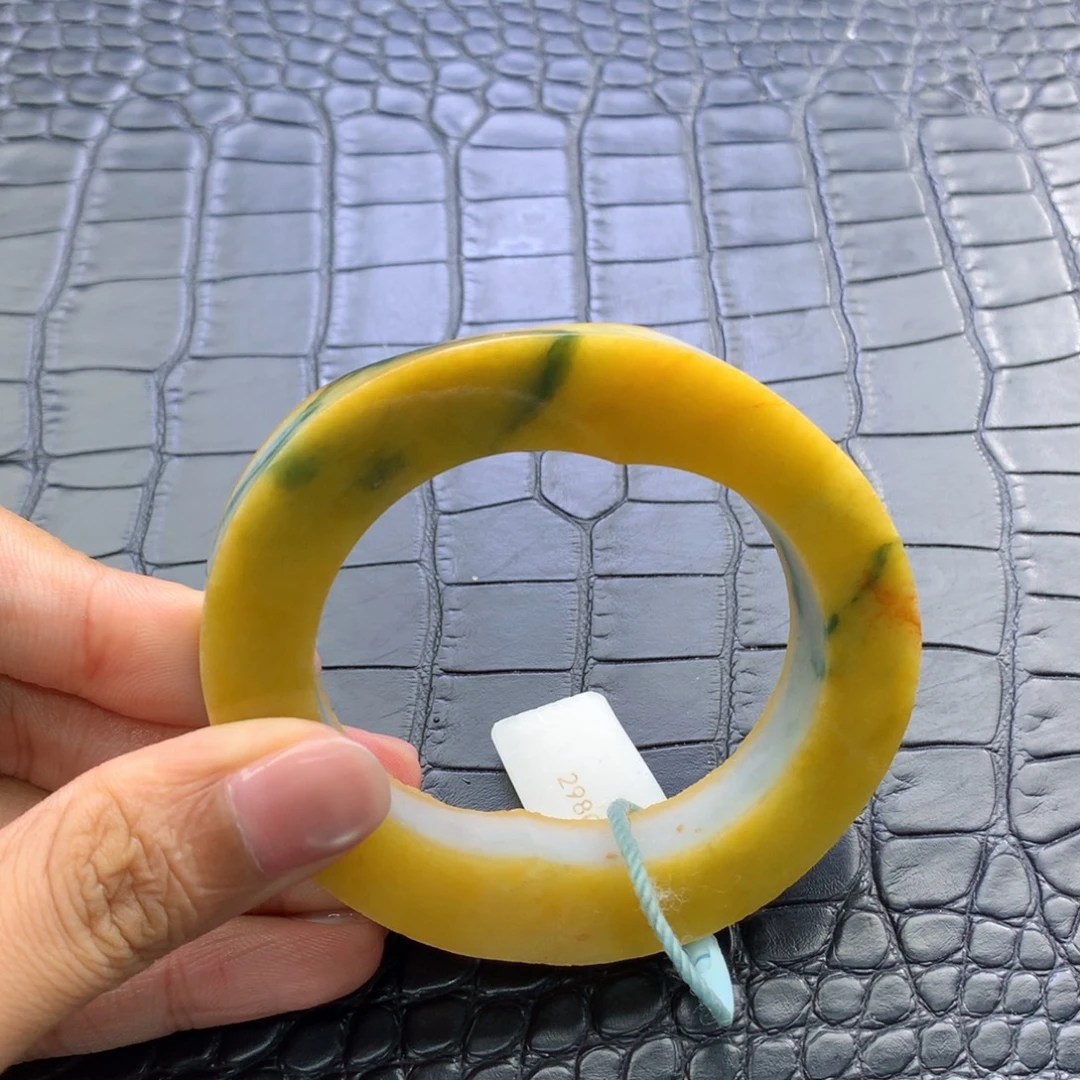 定制翡翠未镶嵌翡翠手镯
