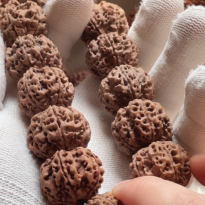 余***江金刚菩提手串安娜蜂窝24