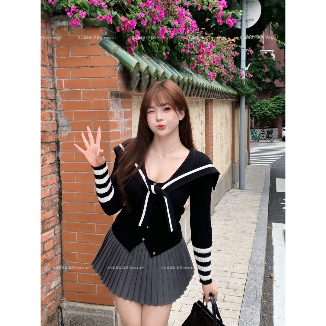 萌面侠现货【写意线条】学院风海军领拼接上衣百搭百褶裙6499 7022