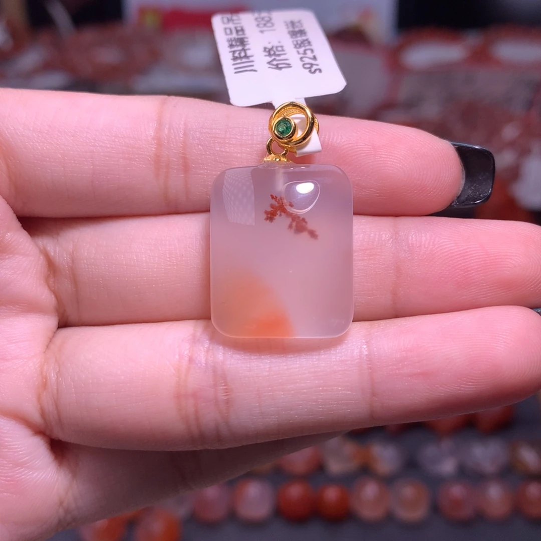 南红玛瑙未镶嵌珠宝半成品方形冰飘吊坠