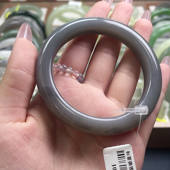 【闪购商品】未镶嵌手镯和田玉