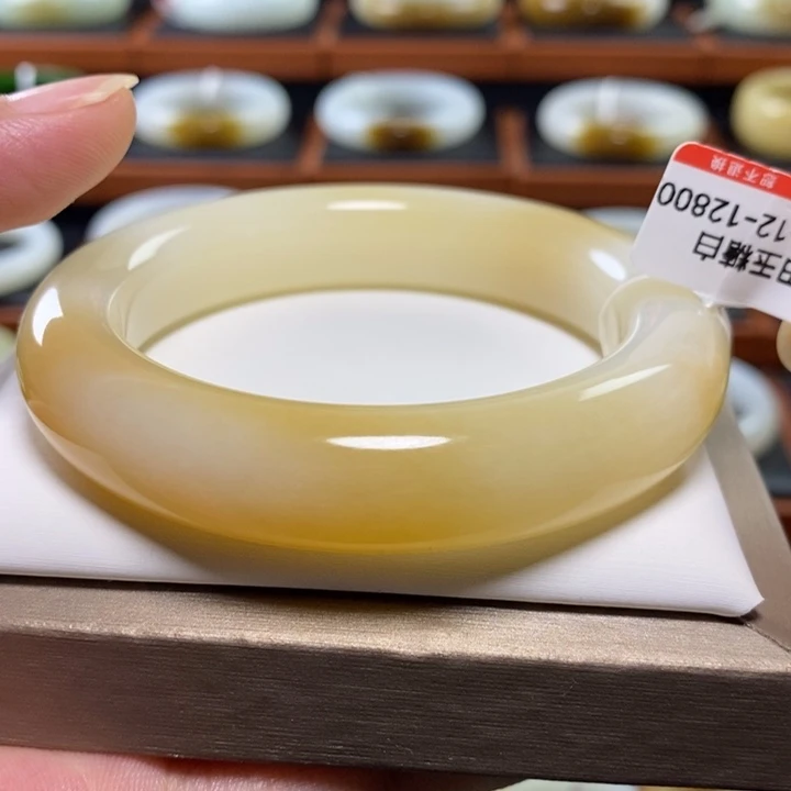 和田玉（糖玉）手镯未镶嵌
