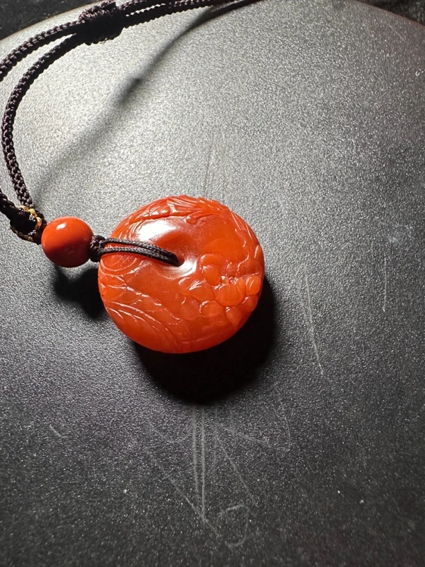 南红玛瑙吊坠平安扣