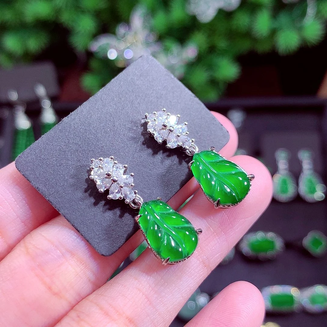 颈饰未镶嵌翡翠天然