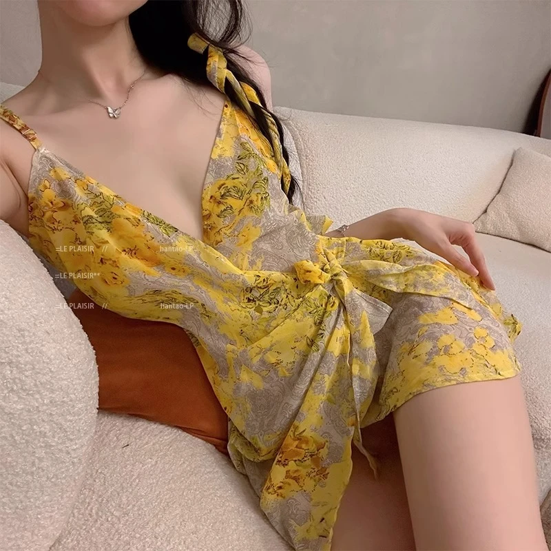 网红法式性感低胸深V领花色收腰绑带修身显瘦不规则吊带连衣裙女