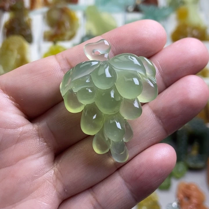 未镶嵌蛇纹石玉挂件