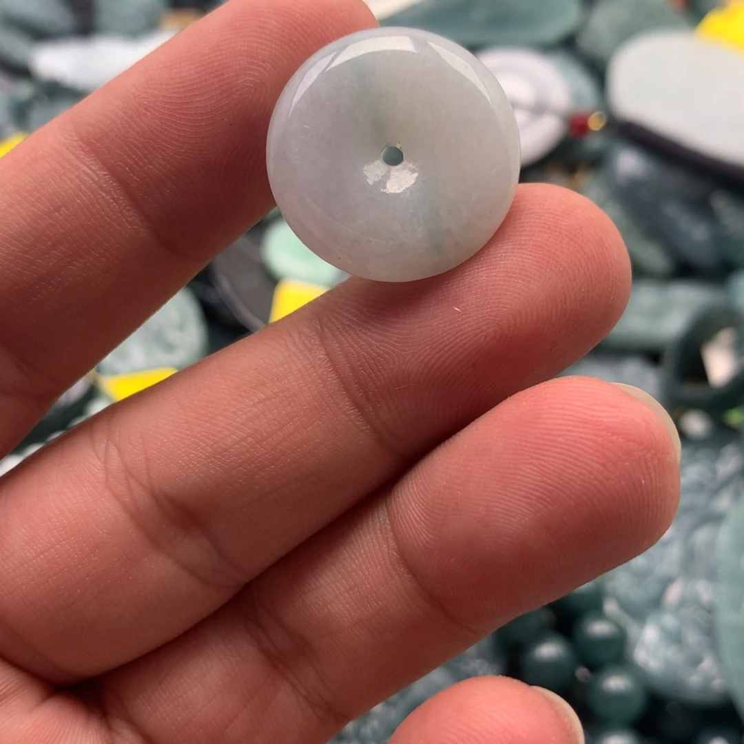 翡翠未镶嵌颈饰扣子