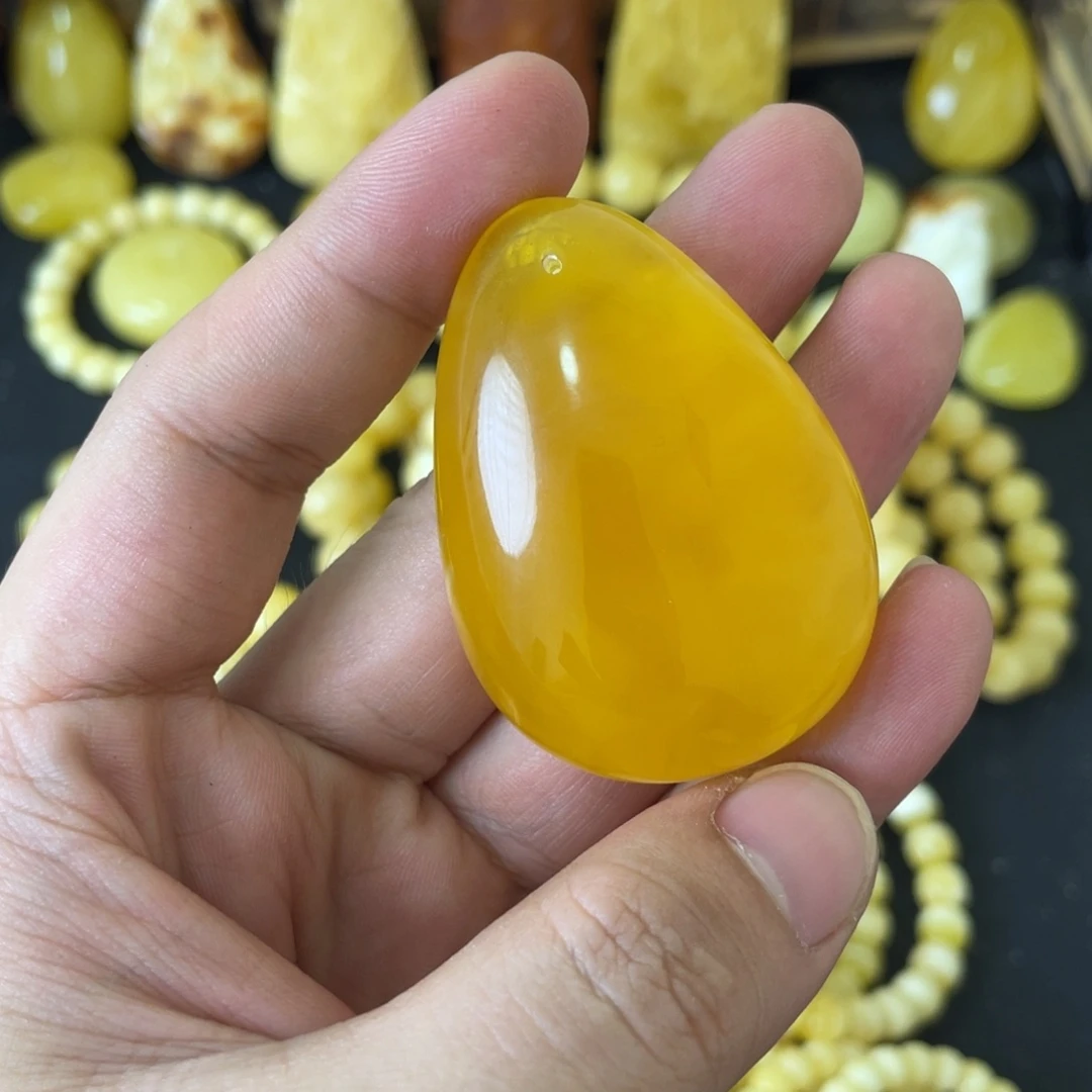 琥珀未镶嵌裸石焦皮料水滴吊坠20.9克