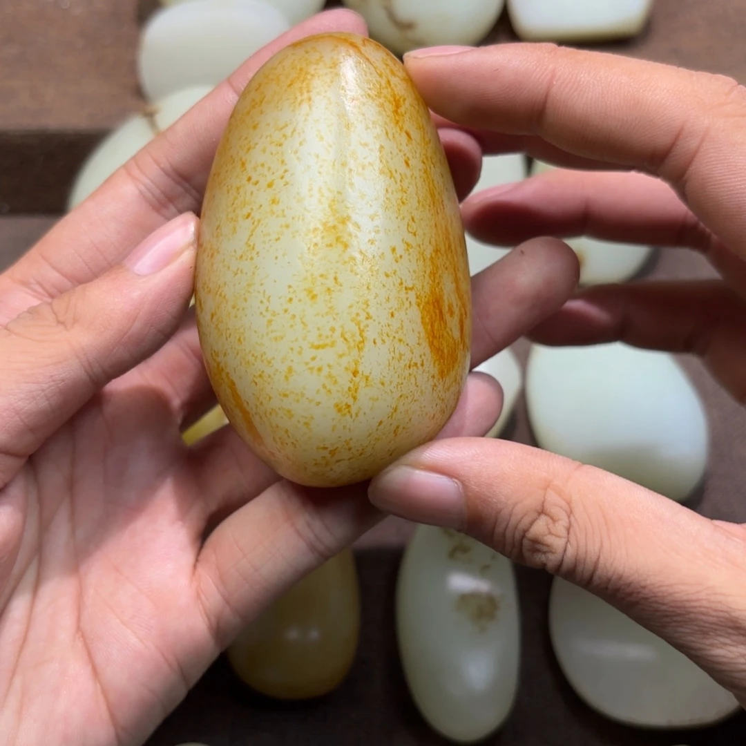 和田玉未镶嵌定制和田玉真**呐