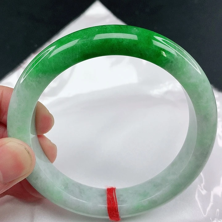 翡翠手镯未镶嵌圈63。0B02
