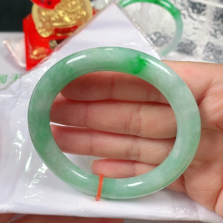 翡翠手镯未镶嵌  编号0156 圆条55+ 福利镯