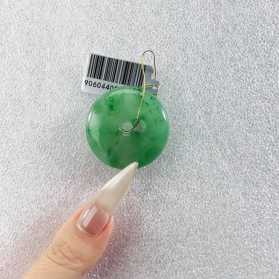 石英质玉未镶嵌颈饰