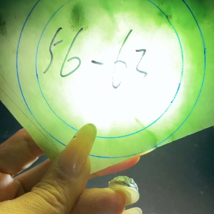 定制翡翠未镶嵌手镯