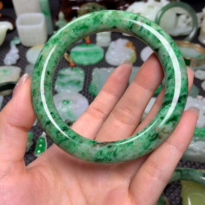 菩***树翡翠未镶嵌挂件清
