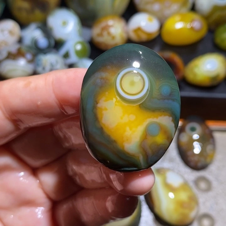 未镶嵌玛瑙/玉髓珠宝半成品124