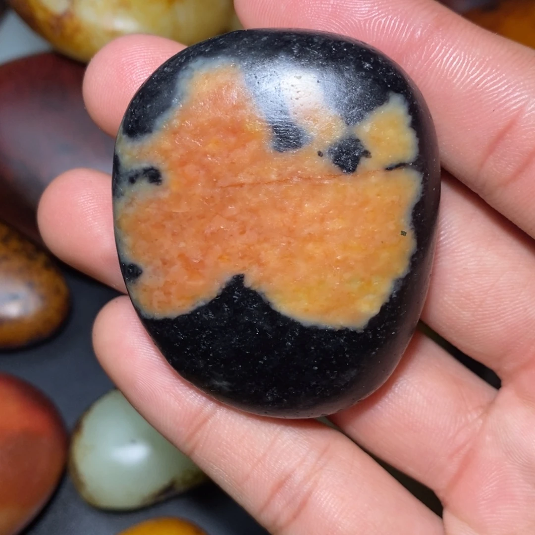 和田玉未镶嵌珠宝奇石