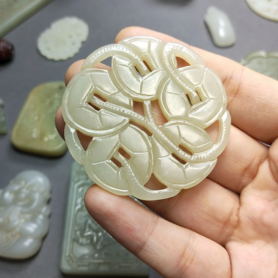 和田玉未镶嵌颈饰