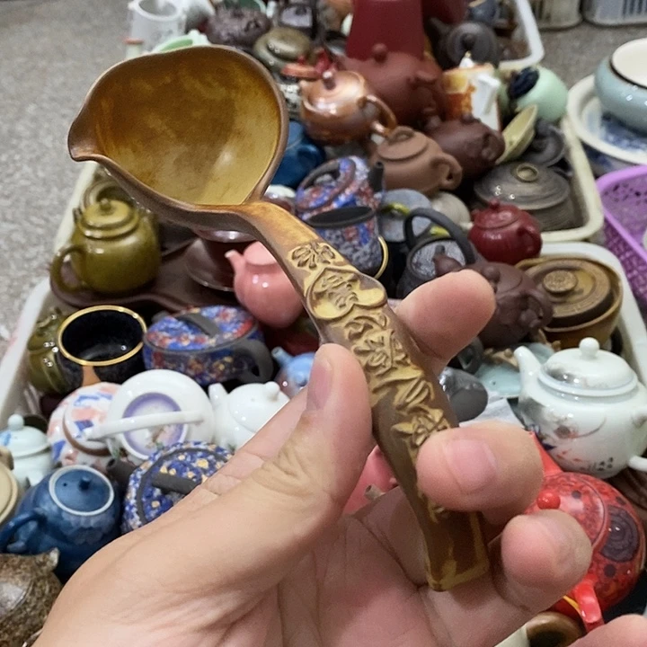 陶瓷艺术品及陶瓷壶