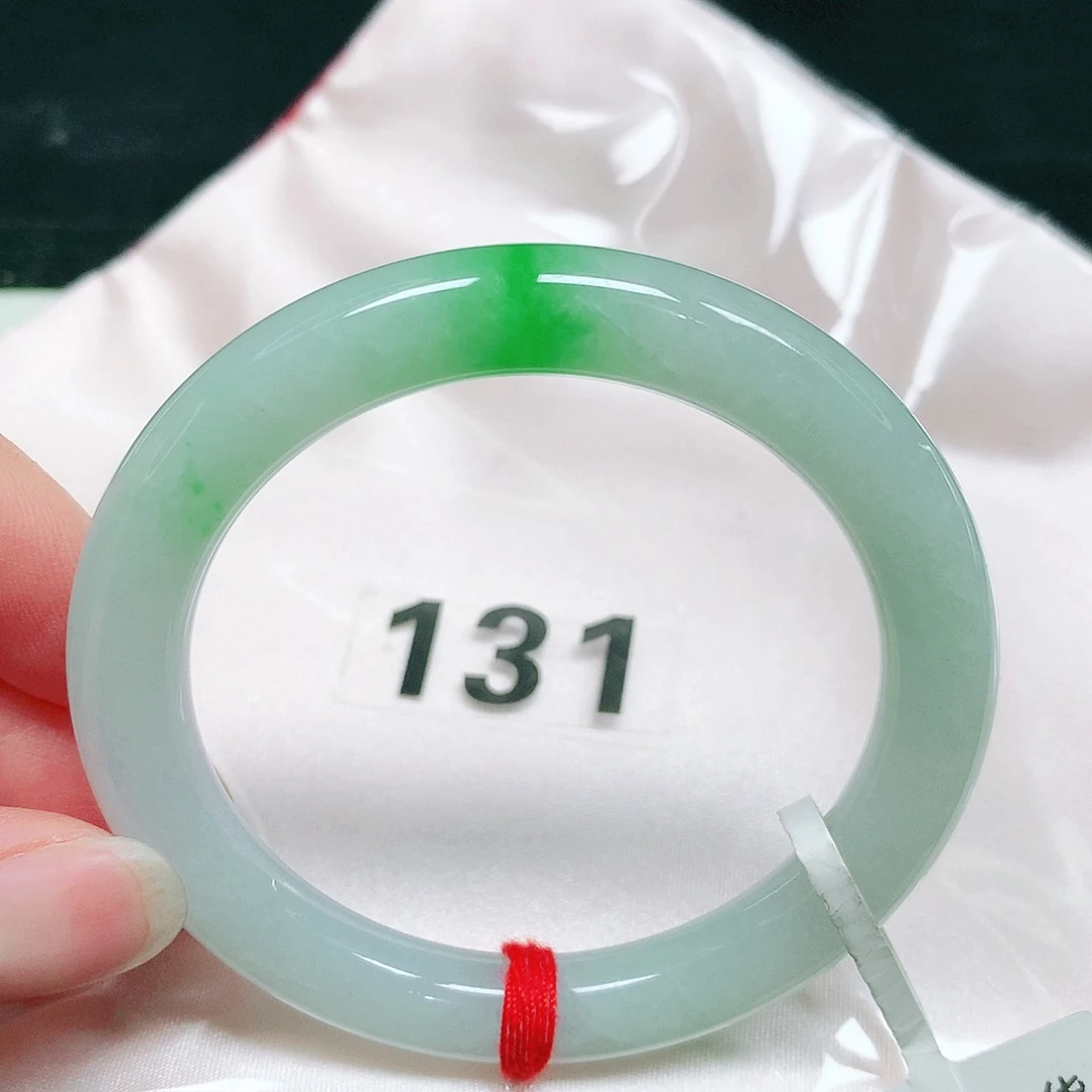 翡翠未镶嵌手镯（圆镯）49 号翡翠手镯