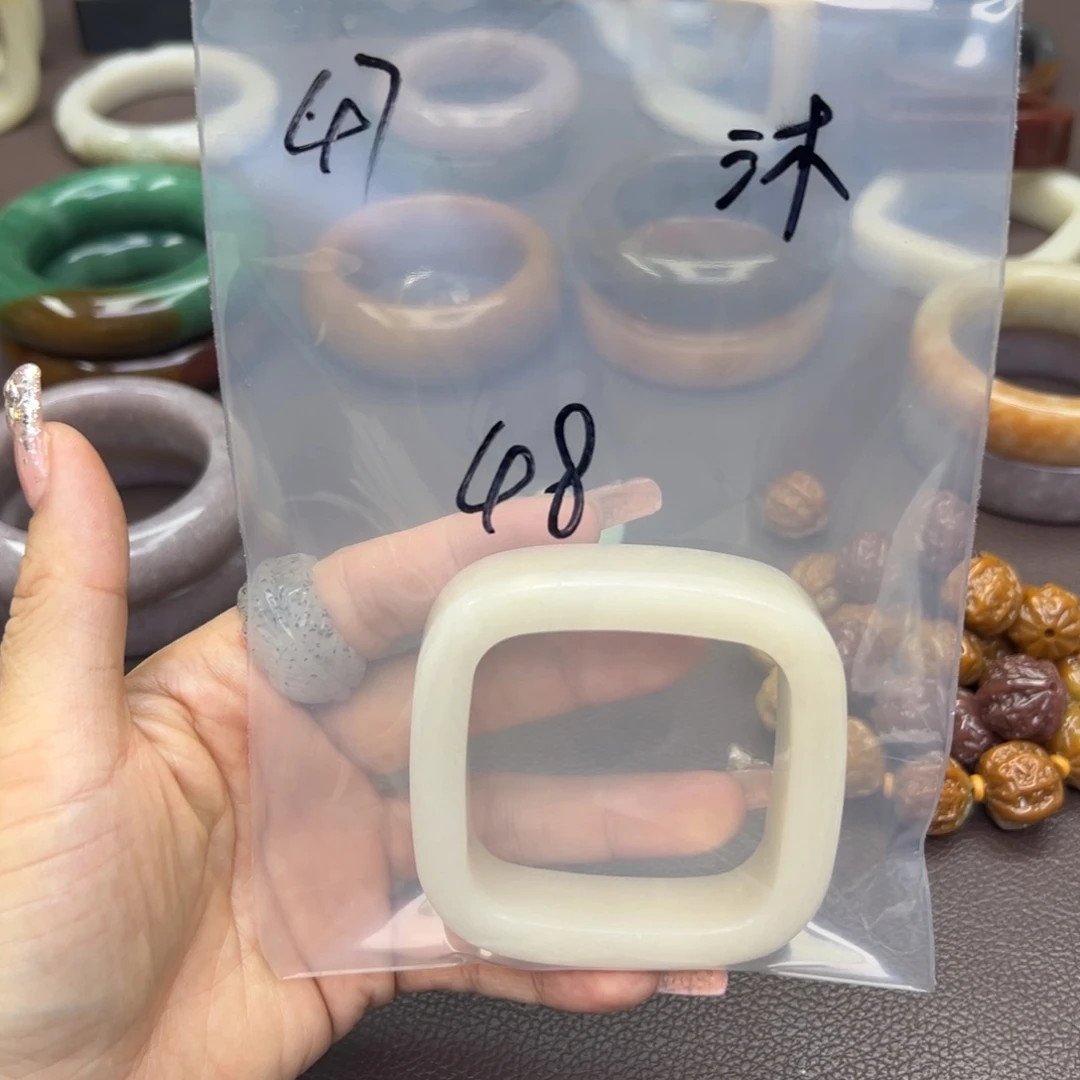 石英质玉手镯未镶嵌沐*