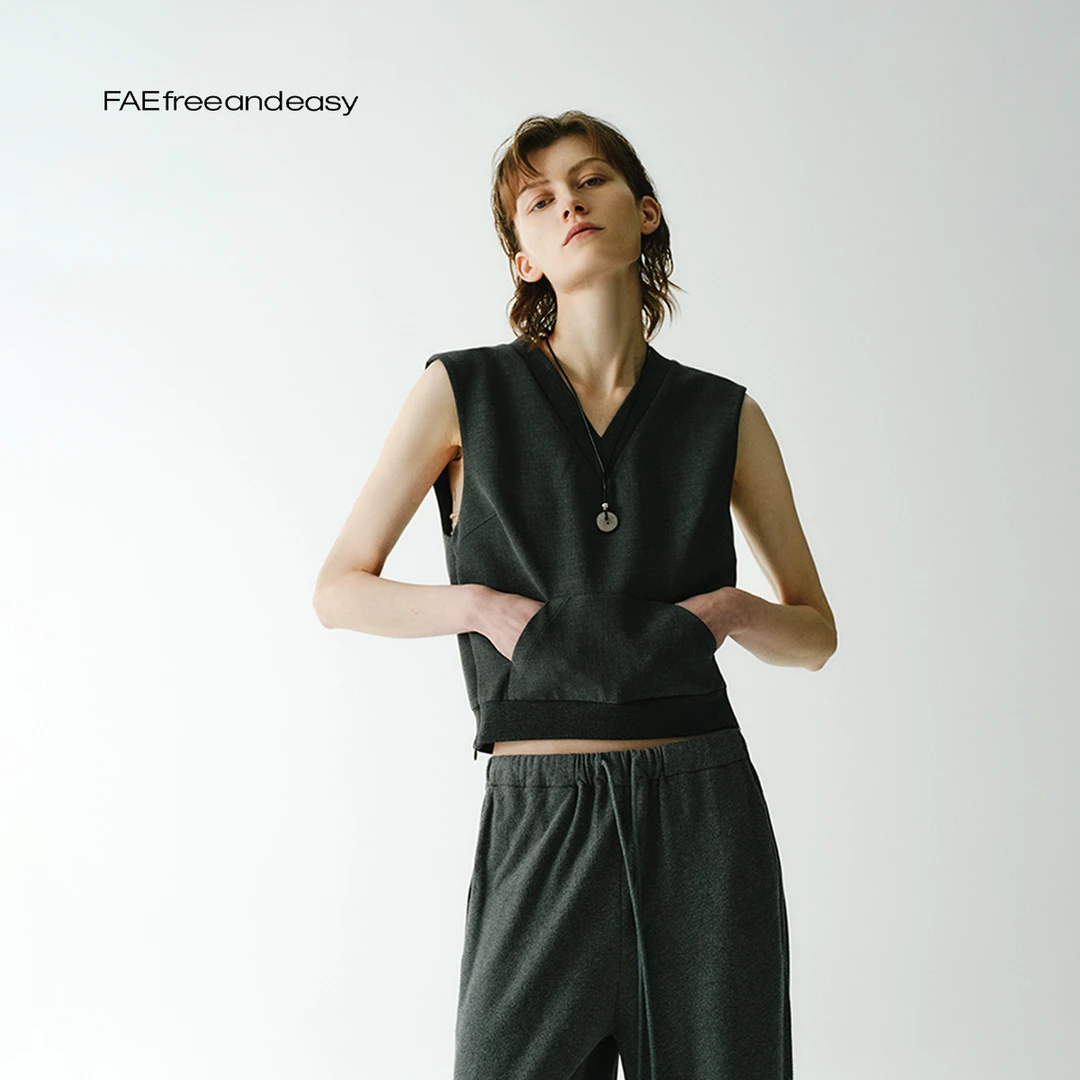 FAEfreeandeasy 无事请揣兜 收摆V领马甲 B512003