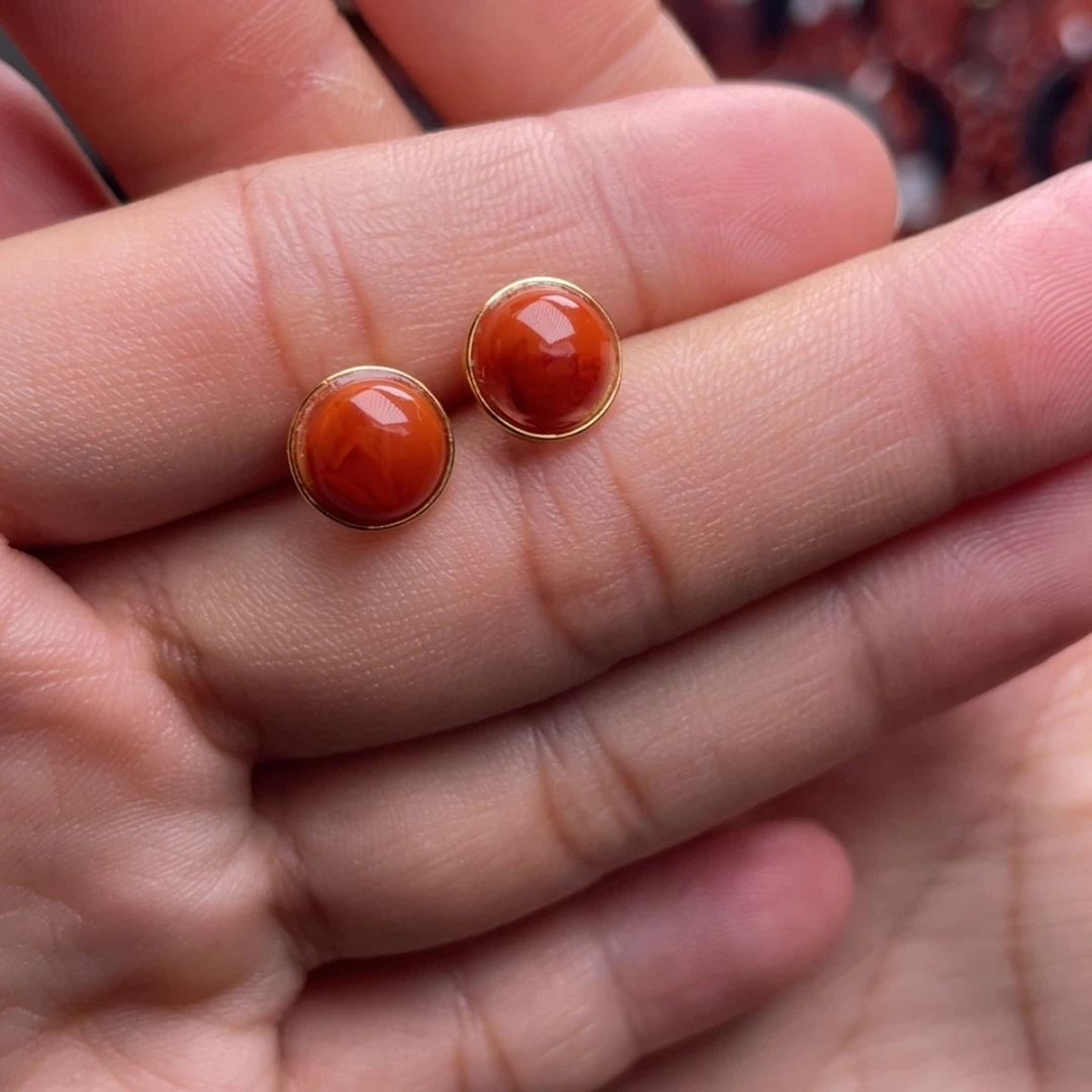 【闪购商品】银S925镶嵌圆牌耳钉巨漏南红玛瑙