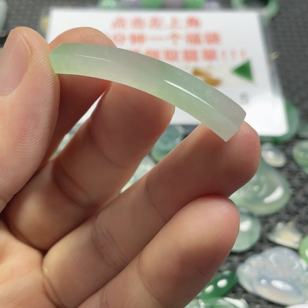 未镶嵌定制翡翠翡翠