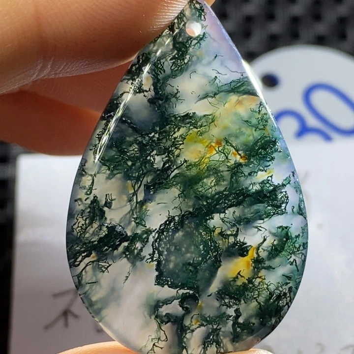 未镶嵌颈饰玛瑙/玉髓苏*