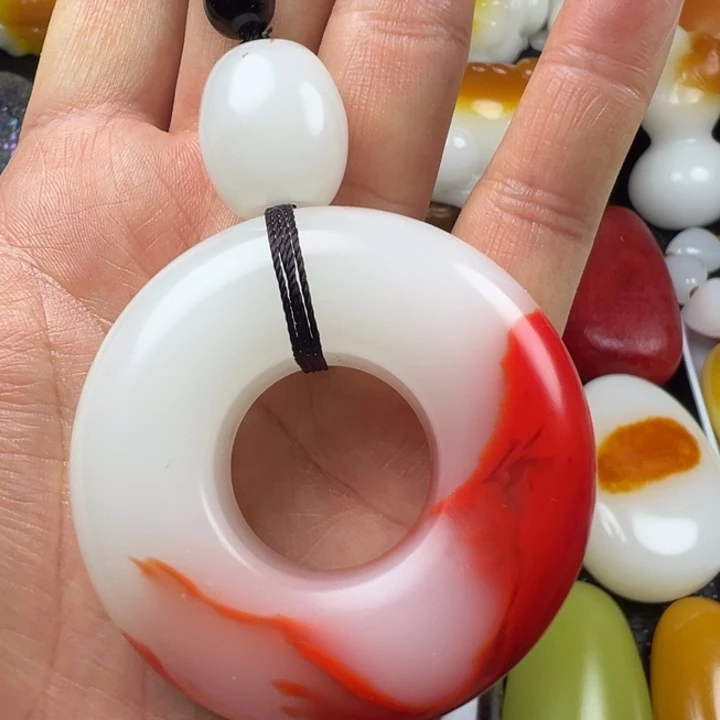 新疆戈壁五彩石金丝